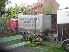 Přívěsy do 2 000 kg